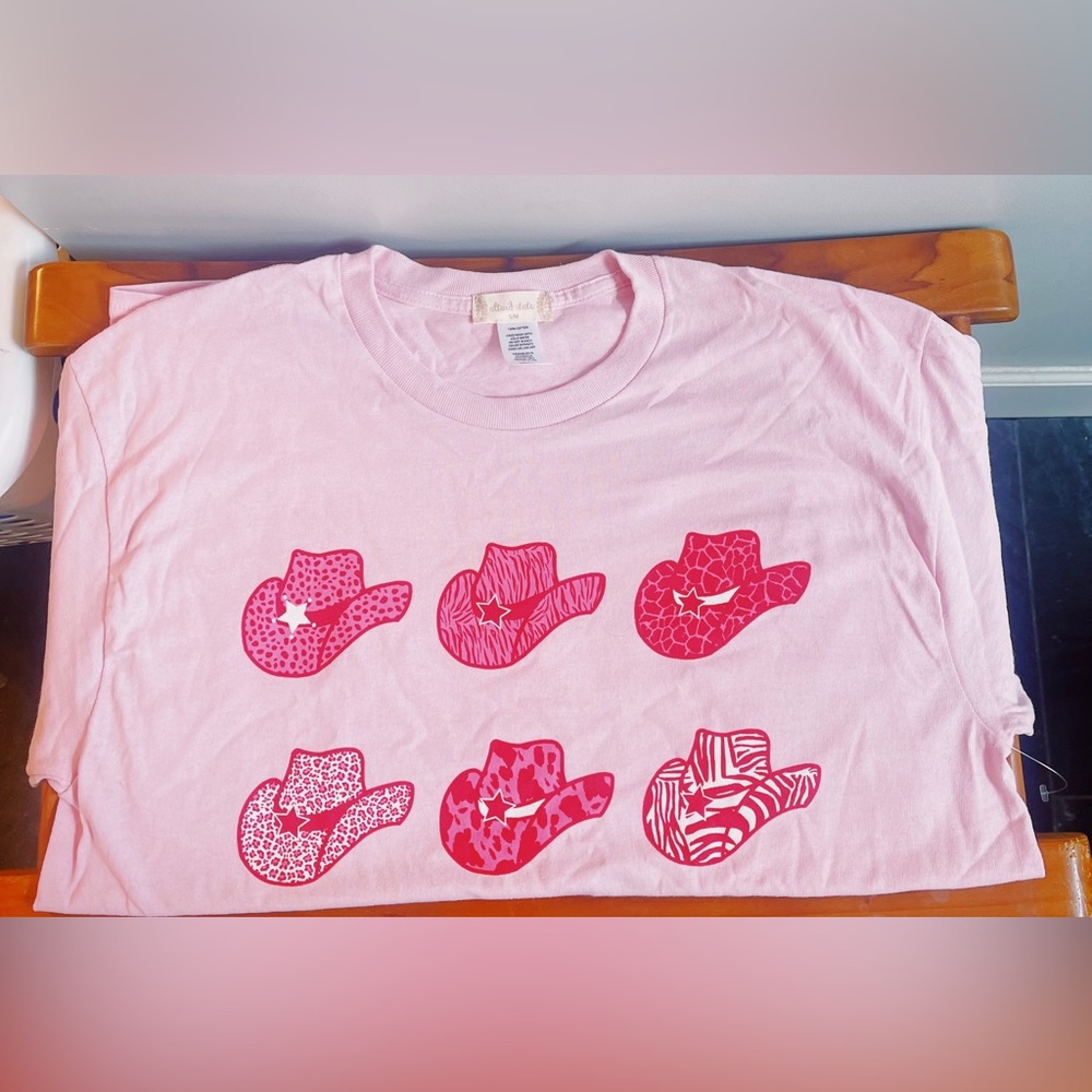 Dolly Parton//Nashville Cowgirls tshirt!!! Never worn!!! AMAZING condition!!